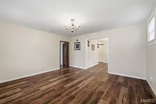 9512 Tennyson Ave, Overland, MO 63114 - Photo 8