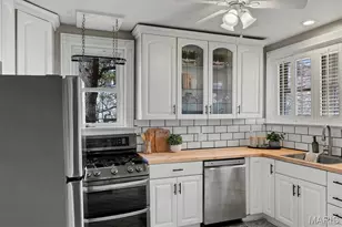 7667 Carswold Dr, Clayton, MO 63105 - Photo 10