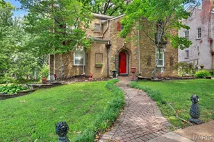 7667 Carswold Dr, Clayton, MO 63105 - Photo 2