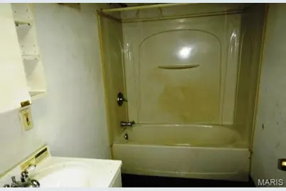 310 N Marguerite Avenue, Ferguson, MO 63135 - Photo 14