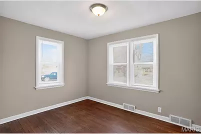 8910 Harold Drive, Saint Louis, MO 63134 - Photo 10