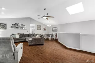 15094 Green Cir Dr, Chesterfield, MO 63017 - Photo 6