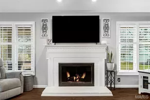 15094 Green Cir Dr, Chesterfield, MO 63017 - Photo 8