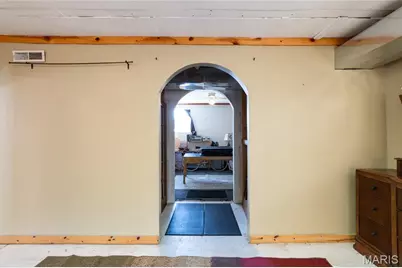 605 E Main Avenue, Cuba, MO 65453 - Photo 16