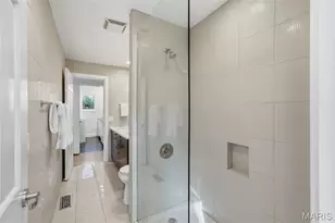 824 Bluespring Ln, Frontenac, MO 63131 - Photo 30