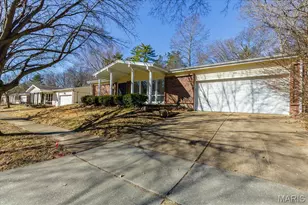 5489 Limerick Dr, Saint Louis, MO 63128 - Photo 2