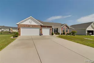 212 Schuman Dr, O'Fallon, MO 63366 - Photo 32