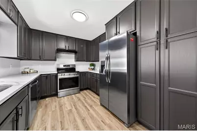 370 Marywood Court, Ballwin, MO 63021 - Photo 4