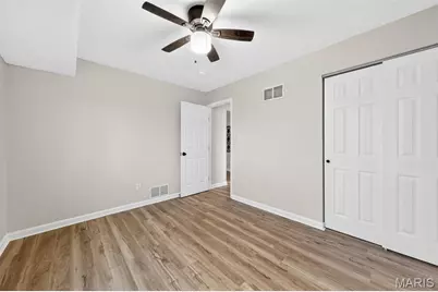 370 Marywood Court, Ballwin, MO 63021 - Photo 12