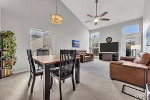 1738 Highview Cir Ct, Ballwin, MO 63021 - Photo 4