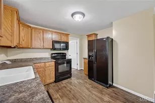588 Locust St, Lebanon, MO 65536 - Photo 8
