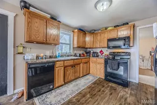 588 Locust St, Lebanon, MO 65536 - Photo 6