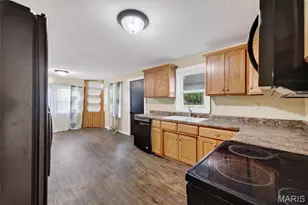 588 Locust St, Lebanon, MO 65536 - Photo 12