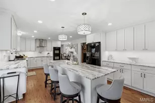 9102 Fox Estates Dr, Sunset Hills, MO 63127 - Photo 4