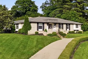 9102 Fox Estates Dr, Sunset Hills, MO 63127 - Photo 1
