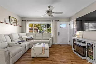 11214 Behr Dr, Saint Louis, MO 63123 - Photo 2
