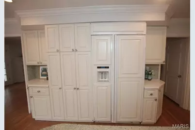 683 Hawbrook Avenue, Glendale, MO 63122 - Photo 10