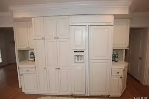 683 Hawbrook Ave, Glendale, MO 63122 - Photo 10