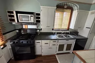 8635 Partridge Ave, Saint Louis, MO 63147 - Photo 8