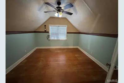 8635 Partridge Avenue, Saint Louis, MO 63147 - Photo 12