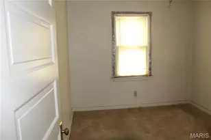 1290 Purcell Ave, Pagedale, MO 63133 - Photo 6