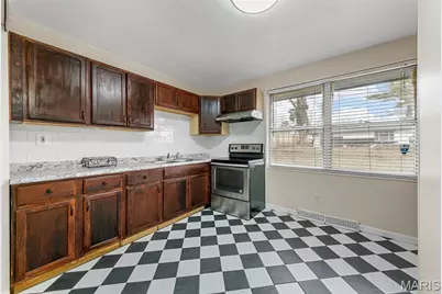 9714 Lanier Drive, Moline Acres, MO 63136 - Photo 8