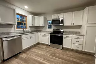 211 N Davis St, Cuba, MO 65453 - Photo 2