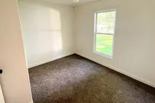 211 N Davis St, Cuba, MO 65453 - Photo 8