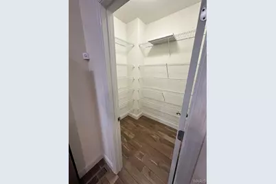 330 Wilhelmine Court, Ballwin, MO 63021 - Photo 8