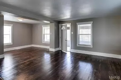 329 Rose Lane, Kirkwood, MO 63122 - Photo 4