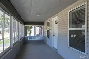 329 Rose Ln, Kirkwood, MO 63122 - Photo 2