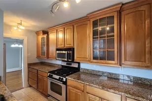 7570 Byron Pl, Clayton, MO 63105 - Photo 6