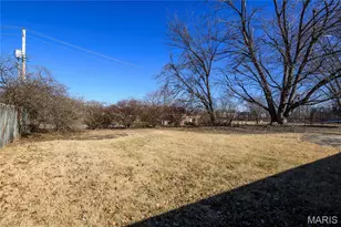 1721 Saddle Ridge Dr, Florissant, MO 63031 - Photo 22