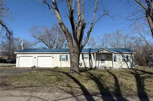 2654 3rd St, Farmington, MO 63637 - Photo 2