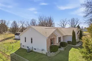 212 Old Troy Rd, Winfield, MO 63389 - Photo 4