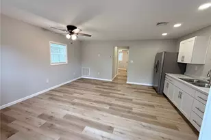 604 N Henderson St, Salem, MO 65560 - Photo 2