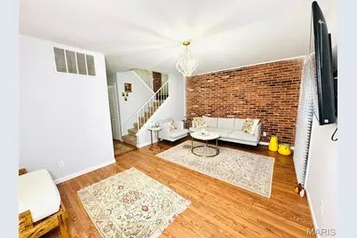 1111 Rue La Chelle Walk #1111, Saint Louis, MO 63141 - Photo 2