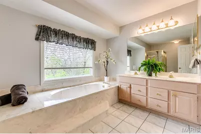 4919 Sunset Oaks Lane, Unincorporated, MO 63128 - Photo 34