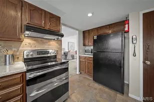 643 Nanceen Ct, Ballwin, MO 63021 - Photo 10