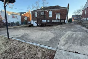 835 Fontaine Pl, Saint Louis, MO 63137 - Photo 12