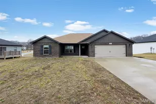 3828 Silverton Cir, Cape Girardeau, MO 63701 - Photo 2
