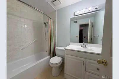 2017 S Grand Boulevard #304, Saint Louis, MO 63104 - Photo 10