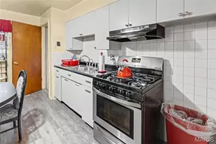 4258 Stambaugh Ct, Saint Louis, MO 63134 - Photo 16