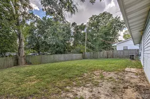 18 Redwood Dr, Florissant, MO 63031 - Photo 16