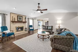 9803 Hilltop Dr, Sunset Hills, MO 63128 - Photo 8