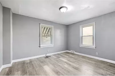 3801 Avondale Avenue, Saint Louis, MO 63121 - Photo 8