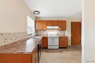 11625 Mehl Ave, Florissant, MO 63033 - Photo 6