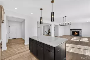 2018 Butte Trl Ct, Cottleville, MO 63304 - Photo 8