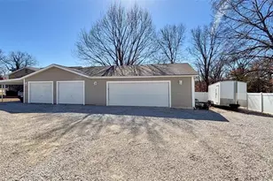 637 N Virginia Ave, Eureka, MO 63025 - Photo 2