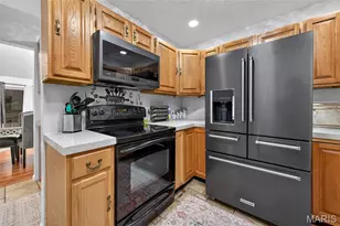 1601 Country Hill Ln, Ballwin, MO 63021 - Photo 4